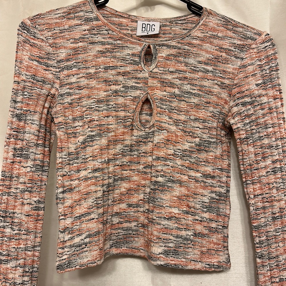 BDG Long Sleeve Keyhole Cropped Shirt
